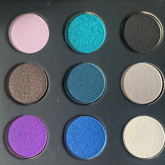 Make Up Forever 15 Artist Shadow Palette - Picture 2 of 5